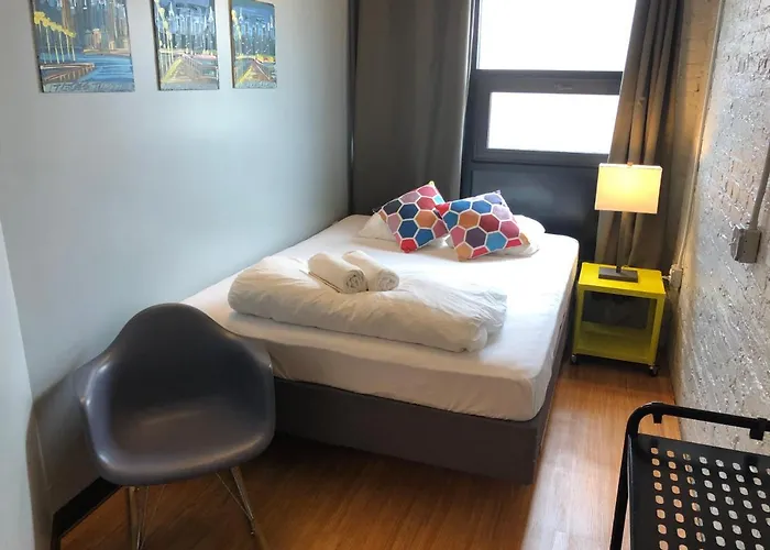 Top Hostels in New York City for Budget Travelers