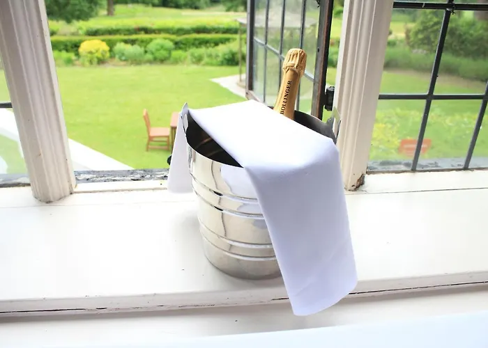 Top Hotels in Elstree London for Relaxation