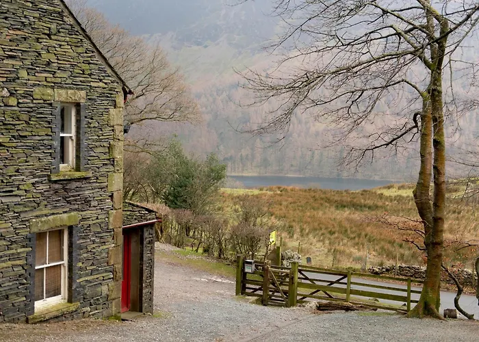 Top Dog-Friendly Accommodations in Buttermere